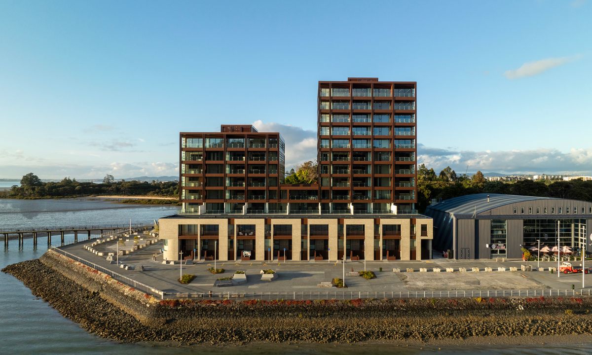 Catalina Bay Apartments